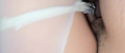 猛插05年新疆女大白丝对镜狠狠的插微露脸